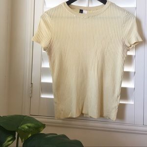 SALE Yellow Ribbed shirt 💛